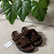 Sandalias tipo Hermes de mujer - Img 58058244