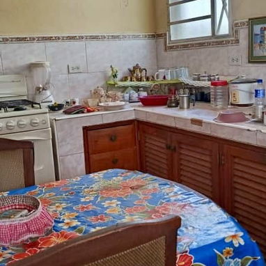 GG-156 | 🏡 CASA INDEPENDIENTE CON ANEXO EN REPARTO ALMENDARES, PLAYA - 4/10