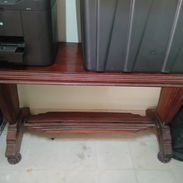 Juegos de sillones de caoba con una mesita antiguos en 200usd - Img 55732730
