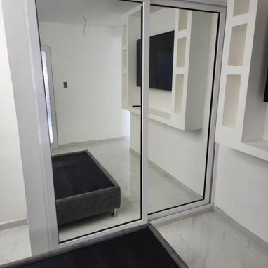 Todo en cristalería y aluminio con mensajería y montaje gratis - Img 127839653