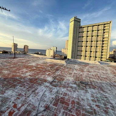 Venta de apartamento con vista al mar,céntrico en el vedado - 4/6