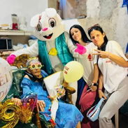 Regalo 🎁 sorpresa con conejo gigante - Img 55990366