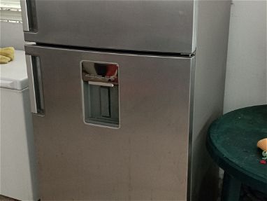 Refrigerador Grande de uso marca Whirlpool - Img 65715248