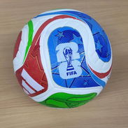 Balones de fútbol y camisetas - Img 56881640