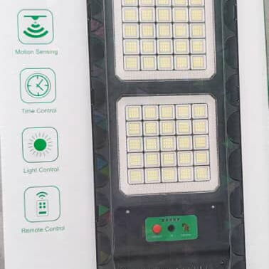 Lámpara solar con su panel. Su mando y base para montar  Mide 65cm*22cm  Precio: 40usd - 3/3