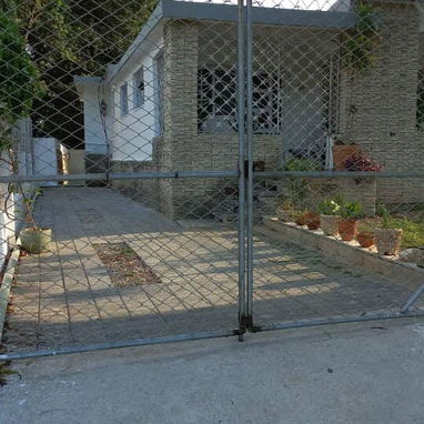 ▎🏡 ¡OPORTUNIDAD ÚNICA! Casa Renovada en Nuevo Vedado con 254 m² - Img 125183137