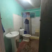 Vendo casa Amplica en Ramon Quintana con pozo propio en 6000 usd - Img 57940127