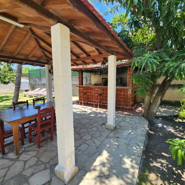 Vendo Casa con piscina en Guanabo - 6/10