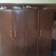 Vendo escaparate antiguo de caoba, bien cuidado 53494288, 140 usd - Img 49787053