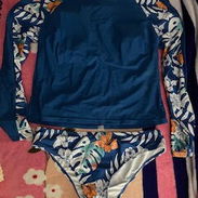 Truza de manga largas de 2 Pieza talla L pero le sirve a una M SHEIN - Img 57839080