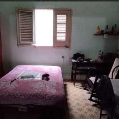 Venta de apartamento en el vedado ( necesita reparación) - Img 106974181