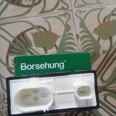 Unidad de control de los electroventiladores marca Borsehung Alemanes para Seat Córdoba, Skoda Fabia y VW Polo. - Img 115098527