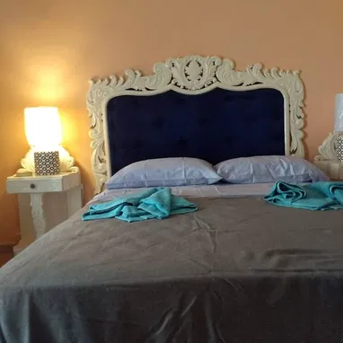 ‼️EN VENTA CASA-HOSTAL PUERTA CALLE  Amueblada en Centro Habana TOTALMEMTE RENOVADA  PLACA del año 1910‼️ - 6/10