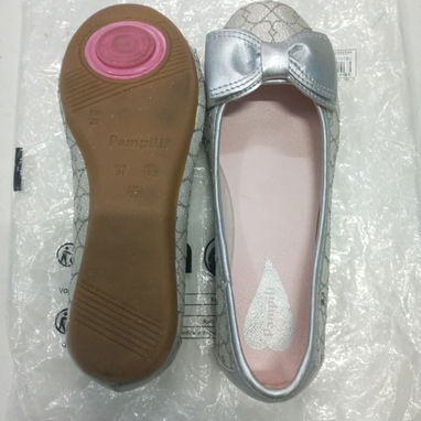Zapatos y sandalias de niña - 6/10