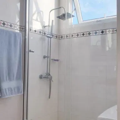 Renta Lineal apartamento moderno con garaje/ Vedado 23 y 16 de 2 Habitac 600usd ‪+34613055294 - Img 113848838