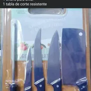 Set de cuchillos con tabla de corte - Img 58278202