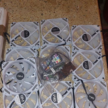 Chasis GYM GM1 tipo pecera con sus 10 fanes argb y controladora nuevo en caja-200usd - Img 117521788
