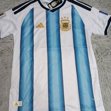Pulóvers del mundial España Tallas L y XL de adulto en 9000cup y Talla 12 de niño en 8000cup - Img 123197107