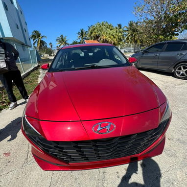 Vendo un buceo, Hyundai Elantra, 2022 con 25,000 millas. Carro automatico importado - Img 117451461