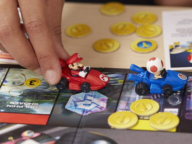 Monopoly Hasbro Gaming para fanaticos de Mario - Monopoly Gamer Mario Kart con Mario,Peach,Luigi y Toad, Nuevo en Caja - Img 32800235