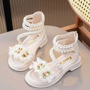 Sandalias blancas Niñas - Img 56279574