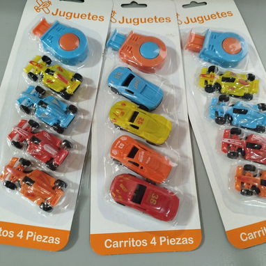 Juguetes, llaveros y otros - Img 110635463