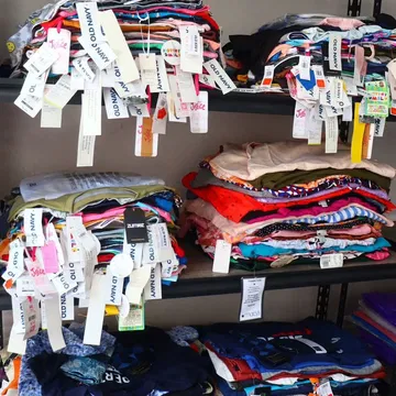 PACA DE ROPA RECICLADA LICRAS (180-220 PIEZAS – 100 LB