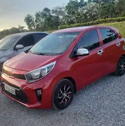 Vendo o negocio Kia picanto del 2017 bueno el carrito - Img 48416865