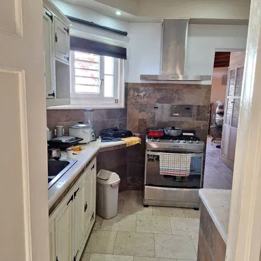 Casa alto de biplanta en Nuevo Vedado a una cuadra de 26 - Img 121451872