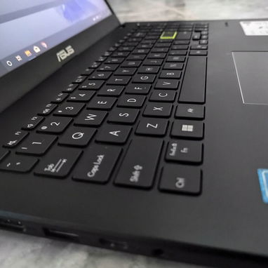 Vendo laptop Asus vivobook - 4/4