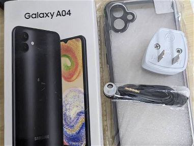 Samsung A04 nuevo en caja con forro,mica y audífonos - Img 66532426