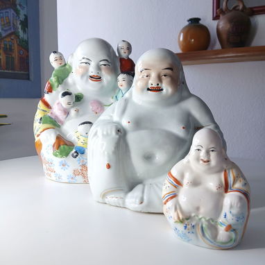 Juego de 3 Budas de porcelana china - Img 121319409