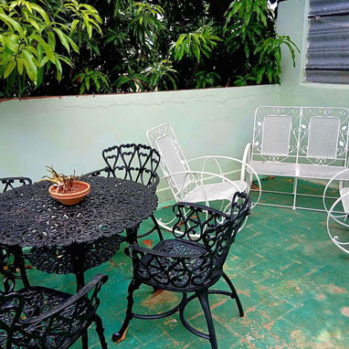 Renta lineal apartamento de 2 habitaciones en el Vedado - Img 125472634