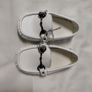 Venta zapatos blancos para niños de 1 año ‼️ - Img 56890863