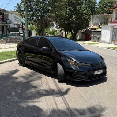 Vendo o negocio x menor y vuelto.Toyota Corolla SE 2021 Modelo Nightshade Es el que viene negro completo.53876152 - Img 127769712