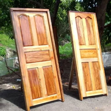 Puertas de madera de Cedro - Img 126875772