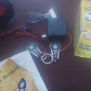 ❗Vendo buena alarma antirobos de carros , nueva en su caja, en 38 usd❗ * Cierre automático de puertas - Img 55287313