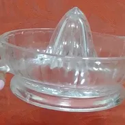 Esprimidor de jugo de cristal gordo antiguo - Img 57689683