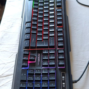 Teclado RGB - Img 124096395