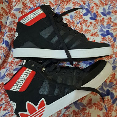 Tenis Adidas originales talla 44 - 3/4