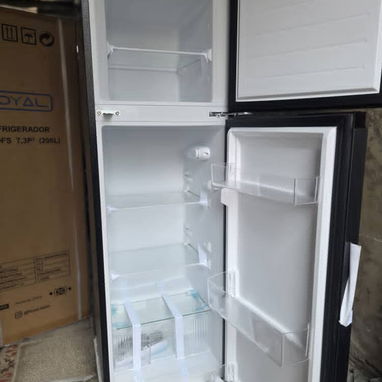 REFRIGERADOR ROYAL 7 PIES,CON LLAVES DE SEGURIDAD PARA NIÑOS - Img 122507088