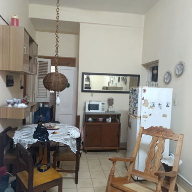 Venta de apartamento en el Vedado con todo adentro - 4/10
