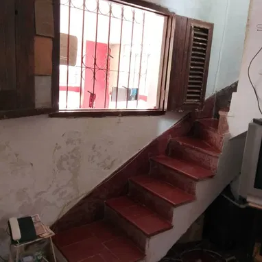 Casa de dos plantas en venta - 5/10