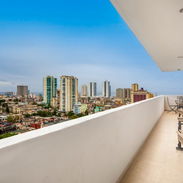 🌟 Apartamento de Lujo en El Vedado, La Habana ¡Vistas espectaculares, confort total y excelente ubicación! 🏙️✨ - Img 50501214