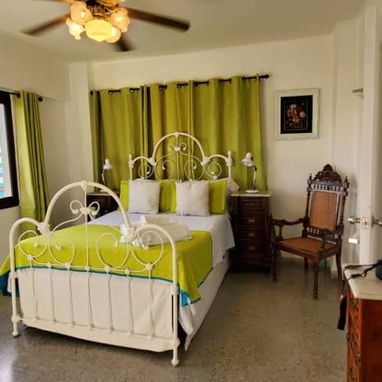 Renta casa de lujo vedado , cerca del Malecón habanero, dos habitaciones climatizadas, vistas hermosas 💖 +53 52463651 - Img 106569545