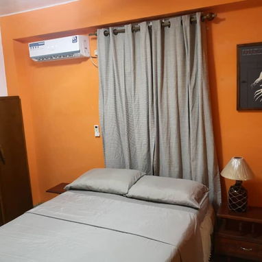 Rento hermoso apartamento en el vedado todas las condiciones - Img 122542794
