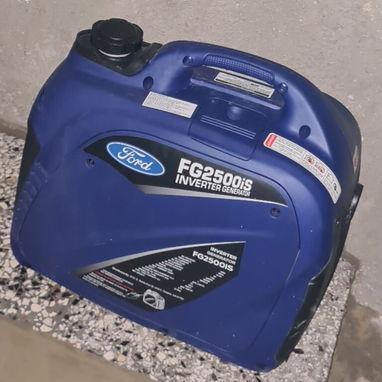 Planta electrica inverter ford de 2500 w de uso pero funcionando perfectamente la vendo en 400 USD 52522169 - Img 117219965