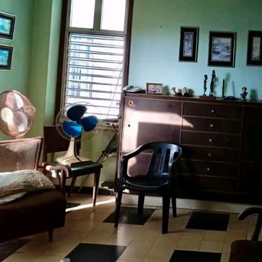 💥 GG-173 | ¡APARTAMENTO CAPITALISTA EN EL VEDADO DE 1 CUARTO AMPLIO CON TERRAZA Y GARAJE PARA MOTO! 🔑 - 3/10