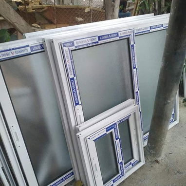Ventanas de aluminio. Bajos de meseta. Puertas de exteriores y interiores. Closet de espejos. - Img 112089535