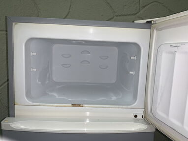 Se vende refrigerador HAIER de uso en muy buen estado - Img 64406709